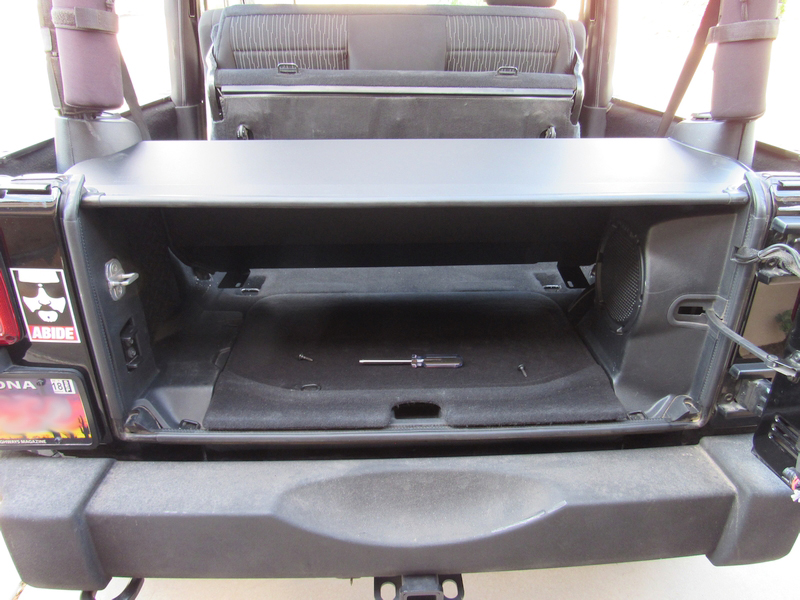 Jeep JK Security Tailgate Enclosure by Tuffy