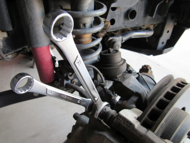 Jeep JK Steering and Suspension Torque Specs 