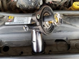 Jeep JK 3.6L thermostat housing replacement